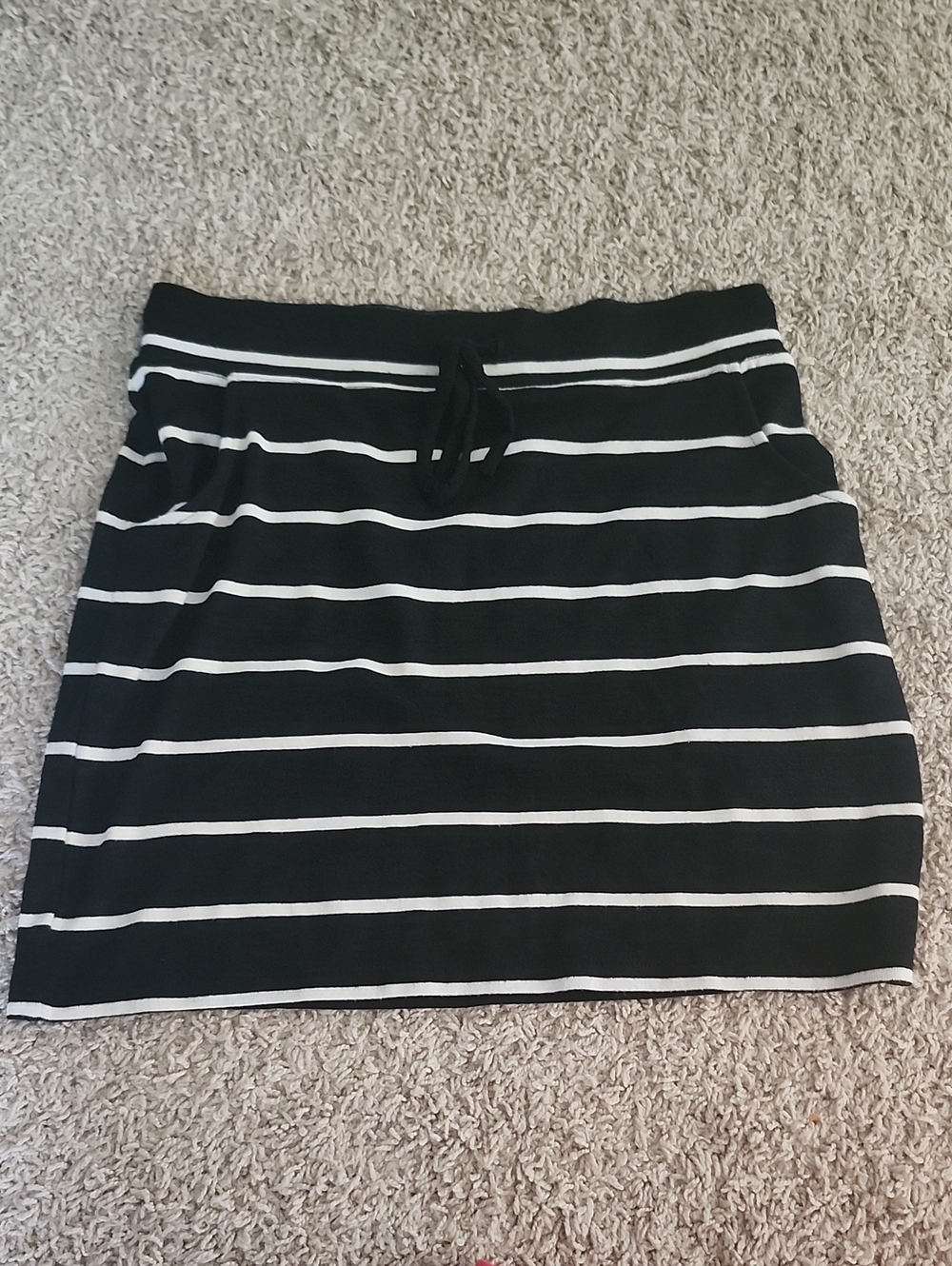 Black and White Striped Knit Skirt